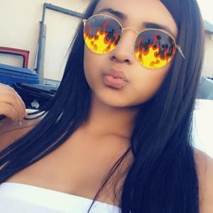 Meet your Posher, Love